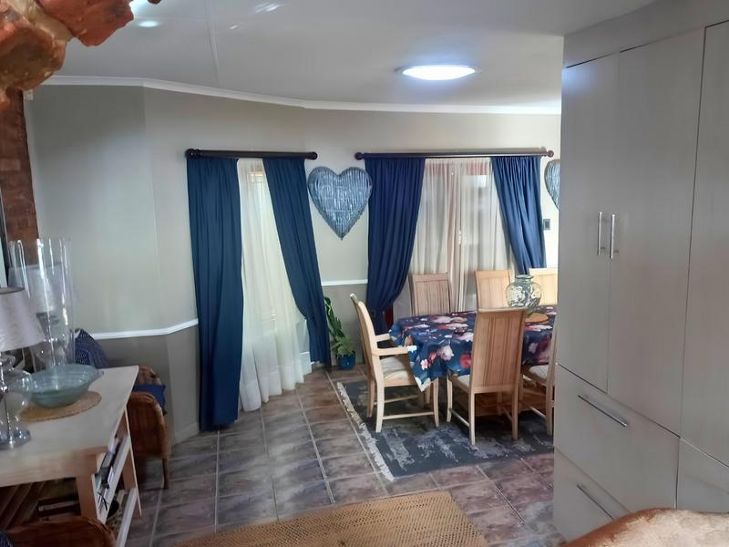 4 Bedroom Property for Sale in Heiderand Western Cape